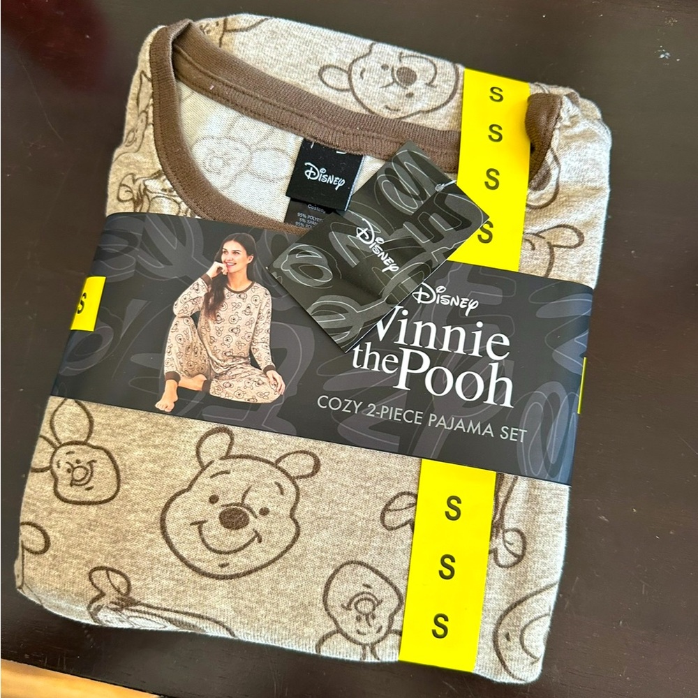 Disney WINNIE THE POOH PAJAMAS